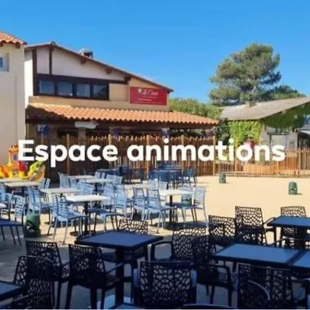 Les Flamants Roses Cathy &robert Village de vacances
